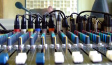 table de mixage - studio audio