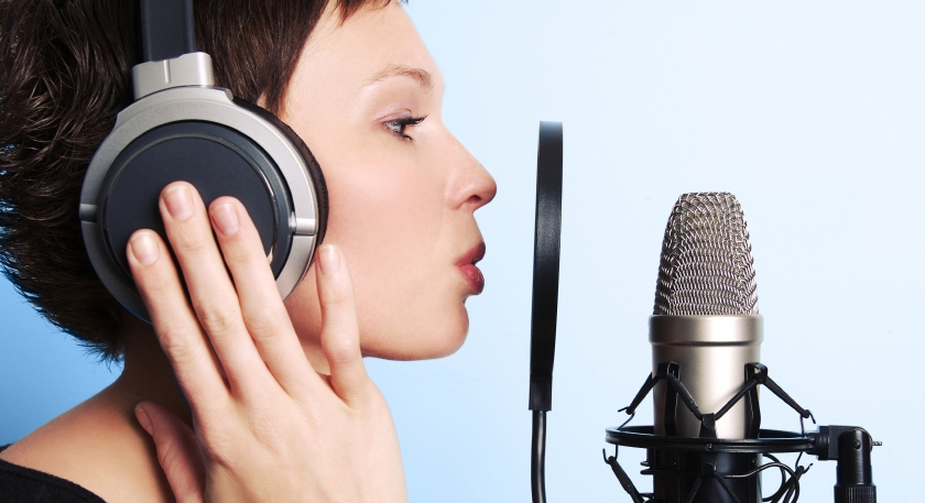 pratique artistique : une voix parlée à enregistrer - créer votre podcast
